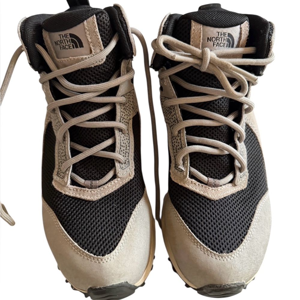 The North Face Berkeley Black and Gray Outdoor Footwear size Mens 5/ Women’s 6.5